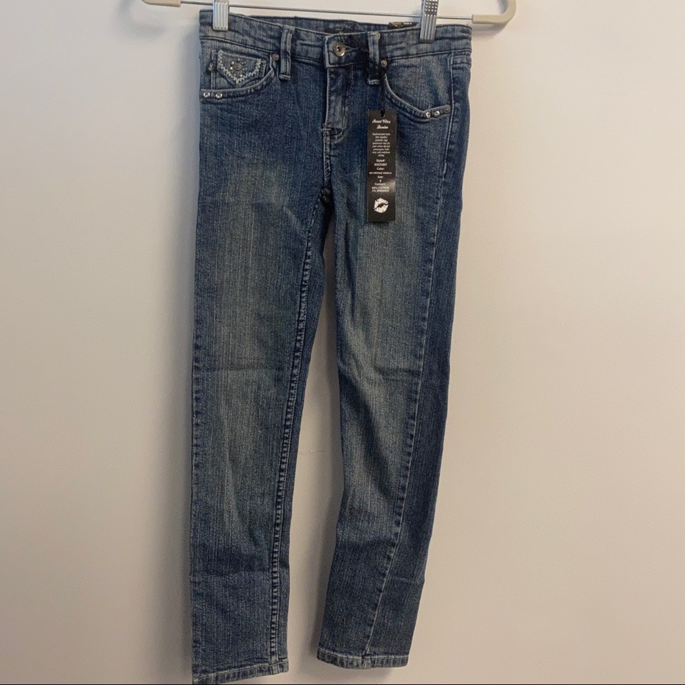 Sweet Vibes medium wash embellished pockets jeans size 8